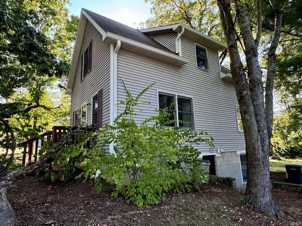 907 W 8th St, Bloomington, IN 47404