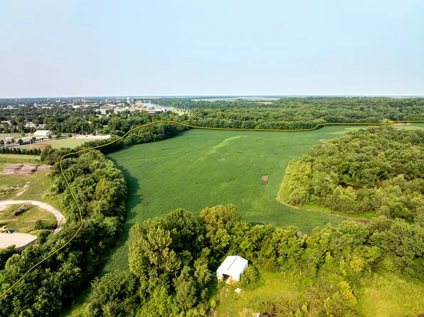 Fort Knox Dr, Vincennes, IN 47591