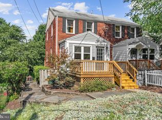 5812 Edgehill Dr, Alexandria, VA 22303