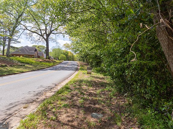 4th image of 713 Pheasant Ridge Dr