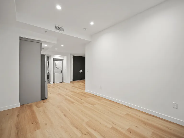 858 S Bedford St #100A — Photo 12
