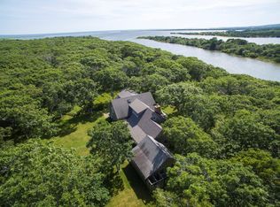 125 Middle Point Rd, West Tisbury, MA 02568