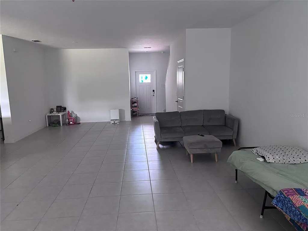 4 bed, 2.5 bath, 2466 sqft, $2,750 — Photo 4