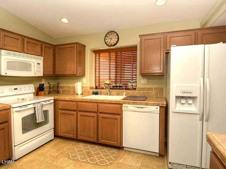 3400 Buckboard Dr — Photo 7