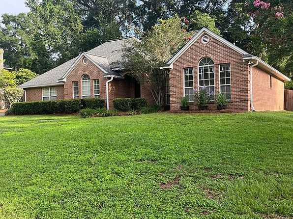 3486 Colonnade Dr