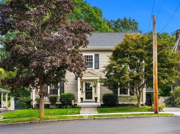 135 Ashland St, Melrose, MA 02176