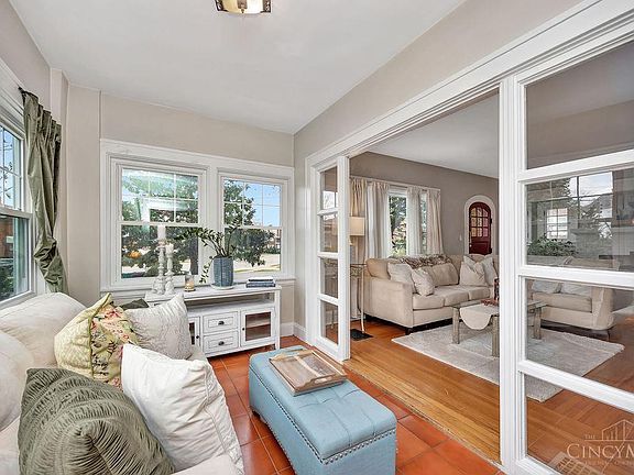 3rd image of 2913 Madison Rd