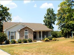 601 Grays Chapel Rd, Cunningham, TN 37052