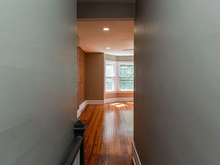 119 E Clay St #2 — Photo 8