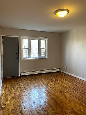 3rd image of 1744 Givan Ave #3