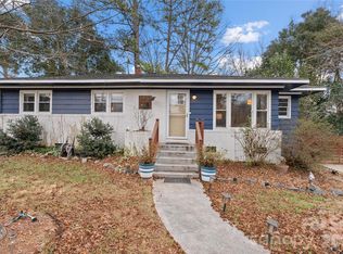 3900 Tipperary Pl, Charlotte, NC 28215