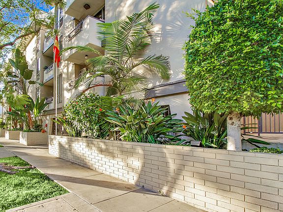 4th image of 8585 Burton Way APT 204