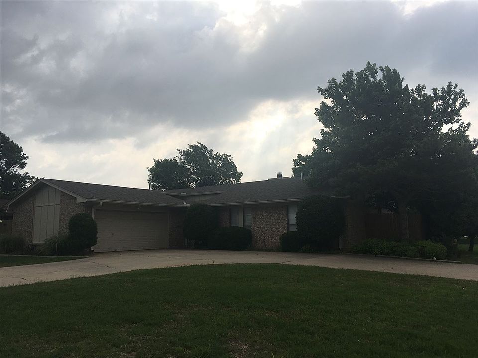 1st image of 801 NW 44th St