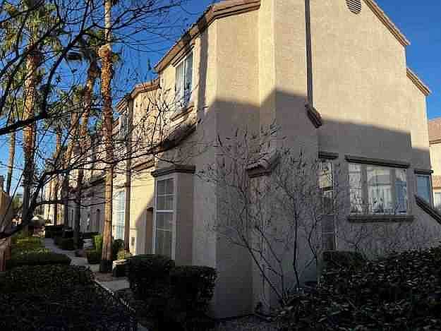 2nd image of 1501 Couples St