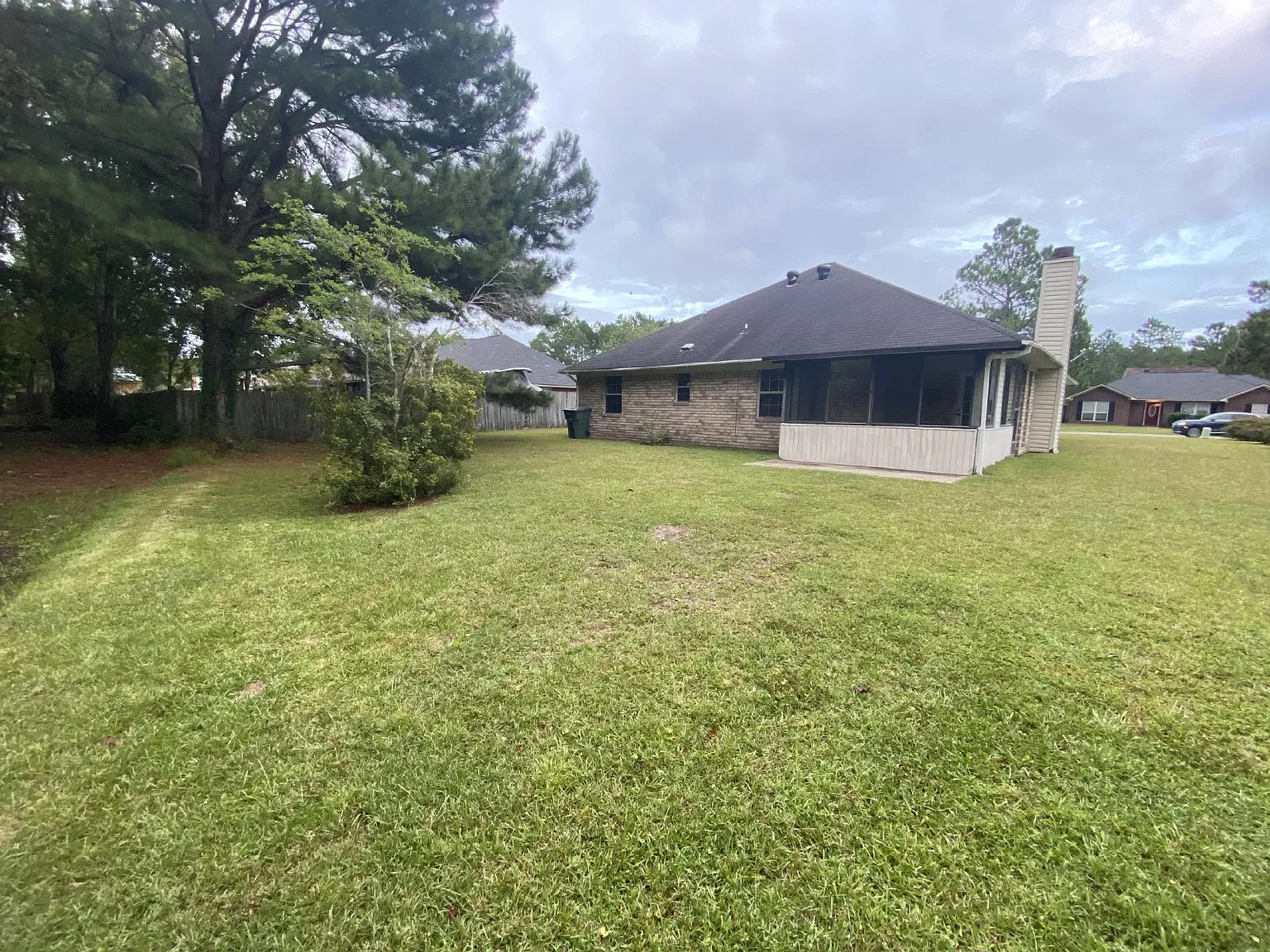 3 bed, 2.0 bath, 1476 sqft, $1,550 — Photo 3