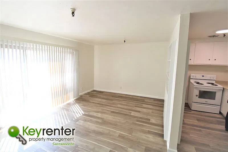 1 bed, 1.0 bath, 675 sqft, $1,350 — Photo 2