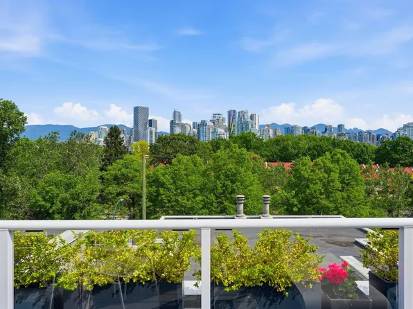 2224 Spruce St, Vancouver, BC V6H 2P3