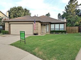 11252 S Locust Cres W, Jenks, OK 74037