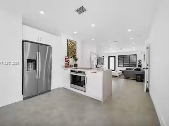 3rd image of 315 NW 40th St #1