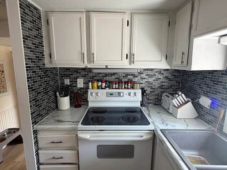 253 Bendon Rd — Photo 2