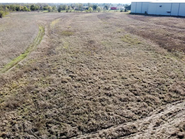 1433 Interstate Highway 30 W, Greenville, TX 75402