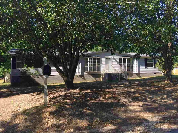 202 E South Boundary St, Walhalla, SC 29691