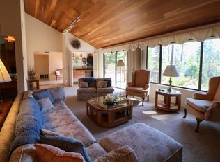 869 Cypress Point Dr, Arnold, CA