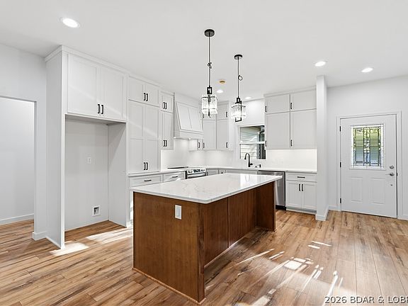 5th image of 344 Via Appia Dr