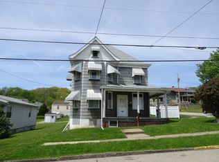101 S 5th St, Youngwood, PA 15697