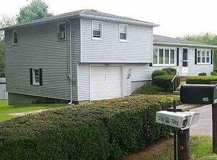 484 Old Colchester Rd, Oakdale, CT 06370