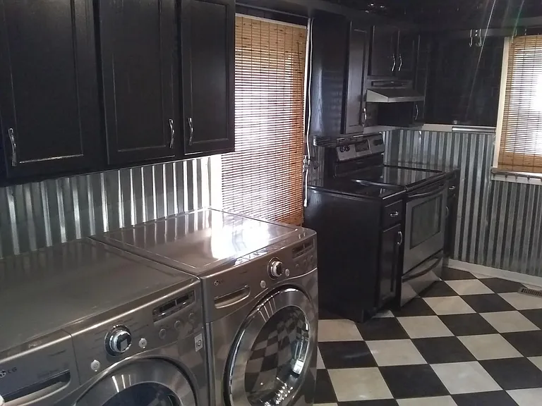 5801 Maxon Ave — Photo 2