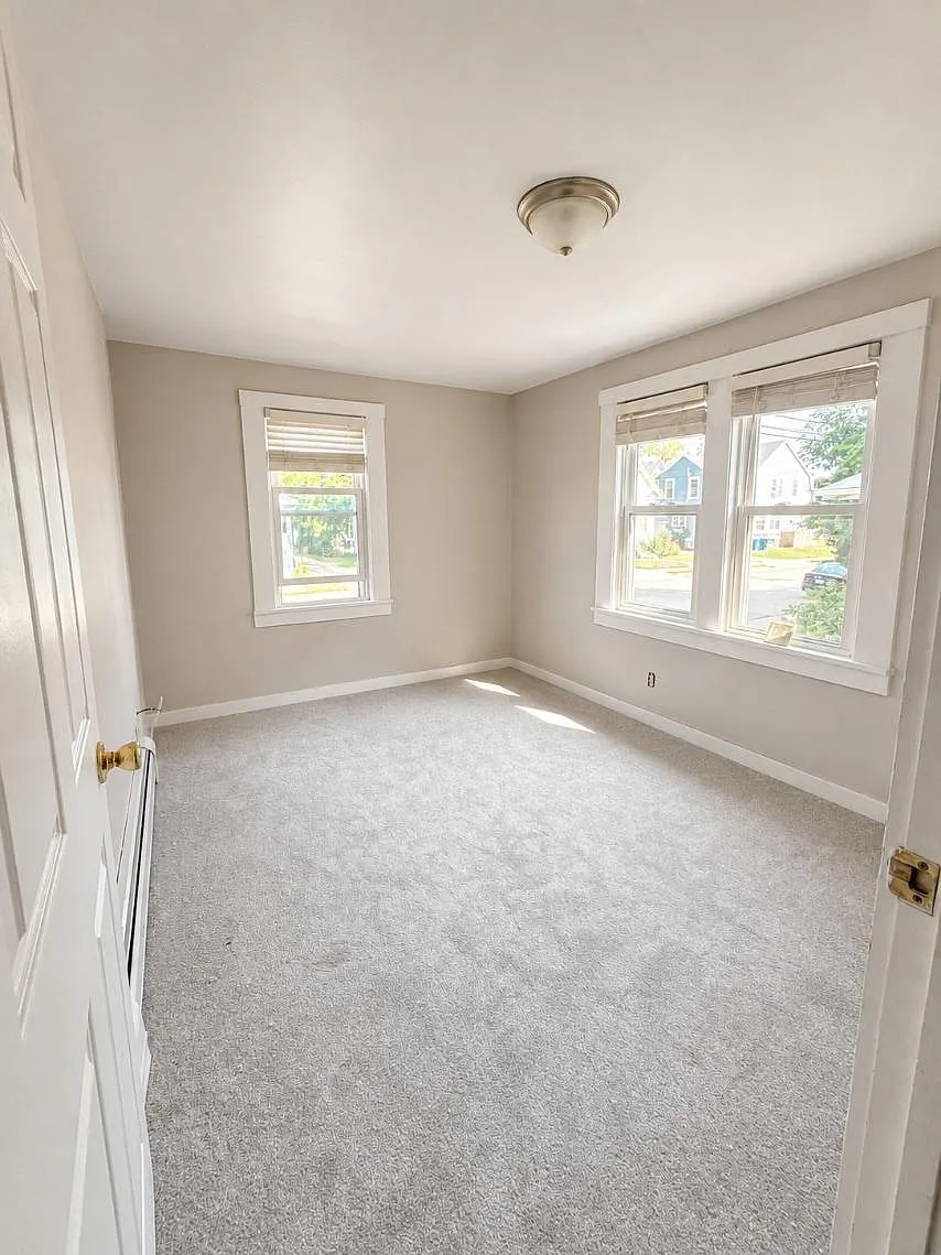 4 bed, 1246 sqft, $1,895 — Photo 2