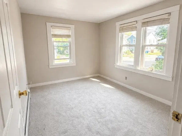 421 Bowen St, Oshkosh, WI 54901