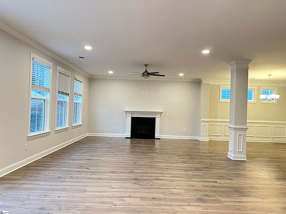 5th image of 132 Bucklick Creek Ct