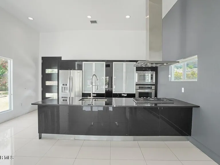6324 Via Serena Dr — Photo 17