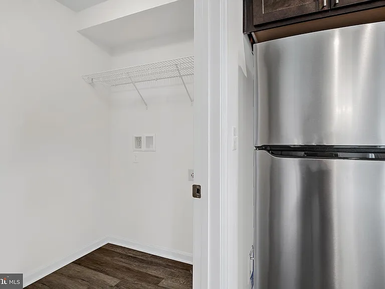 406 Valor Way — Photo 8