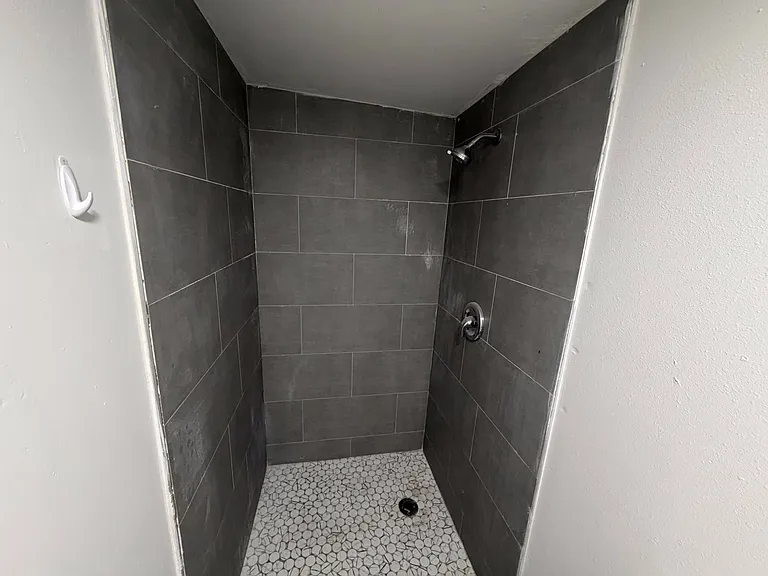 5701 Middlesex Dr #B — Photo 10