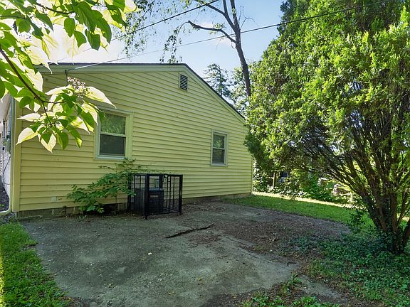 5th image of 3842 N Butler Ave
