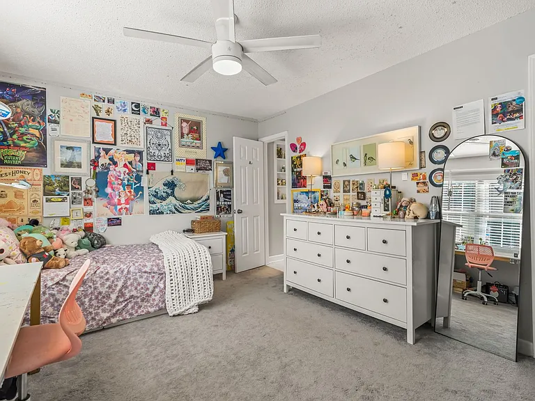 223 Ivy Cir — Photo 12