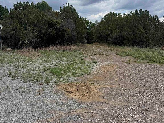 3rd image of 2005 Trapper Rd