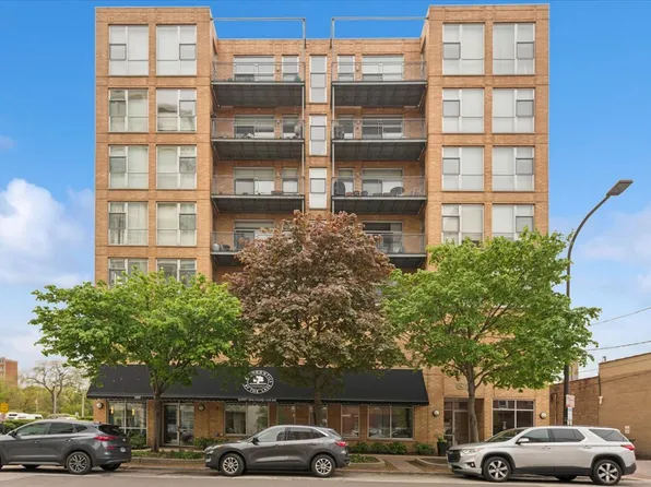 1572 Maple Ave APT 302, Evanston, IL 60201