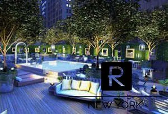 Sold by R New York | media 3