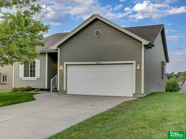 10506 S 26th St, Bellevue, NE 68123