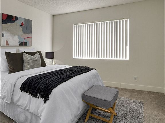 3rd image of 3144 S Canfield Ave APT 208