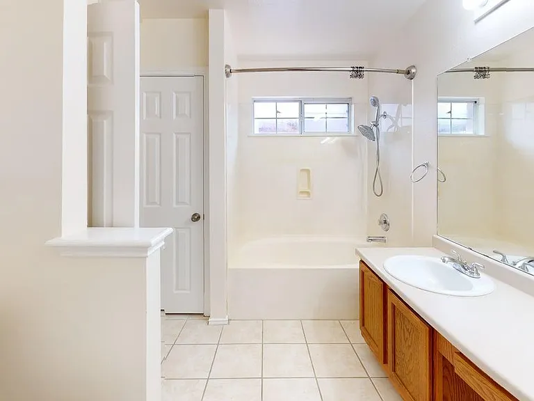 1325 Darjeeling Dr — Photo 12