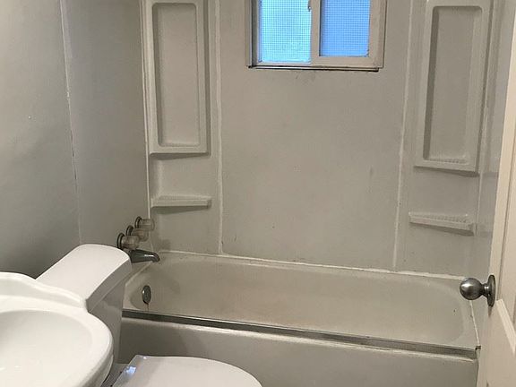 2nd image of 1523 Burlington Ave