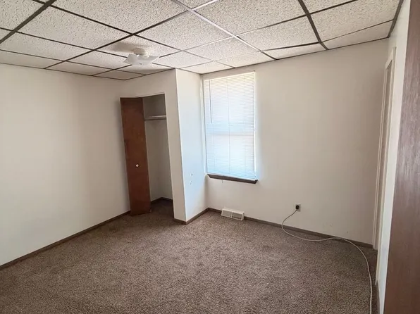 203 Wood St, Tarentum, PA 15084