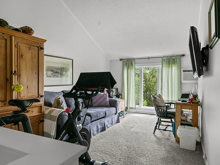226 Fishing Cove Rd — Photo 5