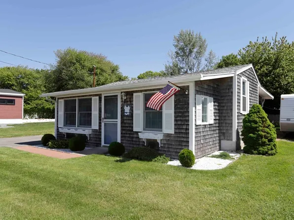 35 Point St, Fairhaven, MA 02719