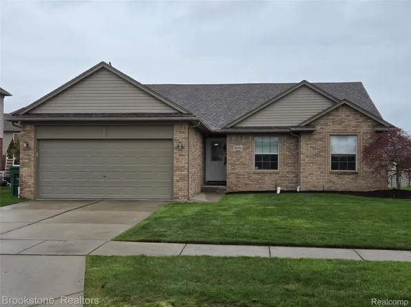 35484 Grant St, New Baltimore, MI 48047
